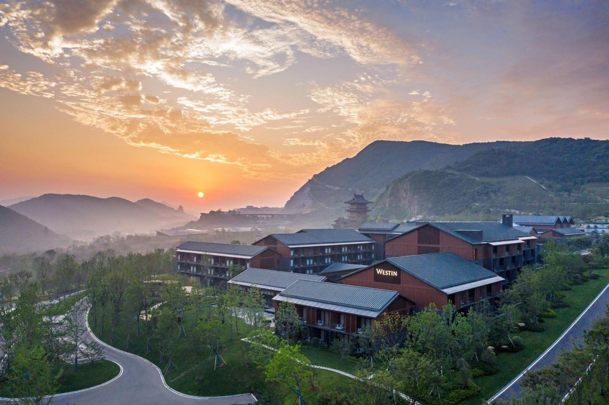 The Westin Nanjing Resort & Spa ภายนอก รูปภาพ
